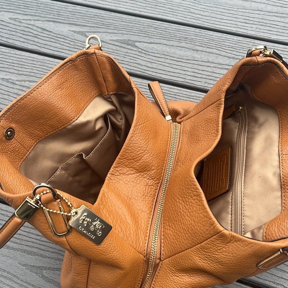 Coach Brown Tote Shoulder Bag - Picture 2 of 9